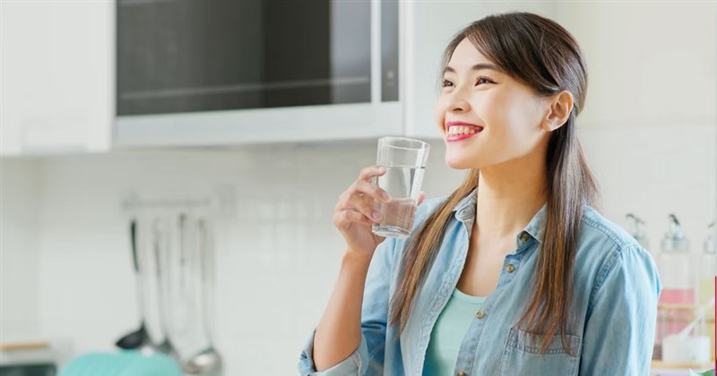 Lưu ý uống nước vào mùa hè giúp tăng cường miễn dịch