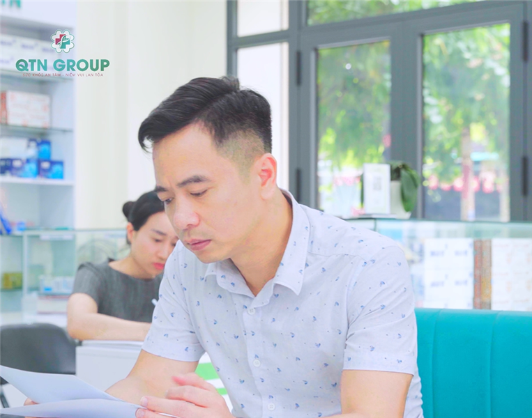 Tắm soi gương thấy cổ lạ, đi khám mới phát hiện điều đáng sợ