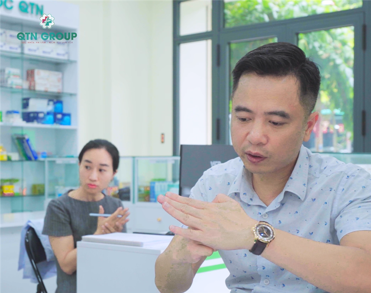 Tư vấn cho bệnh nhân có nhiều u tuyến giáp, có u ác tính đã phá vỡ vỏ