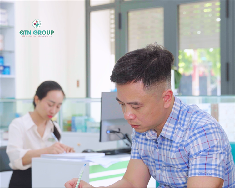 Tư vấn cho bệnh nhân có nang tuyến giáp và nang naboth cổ tử cung
