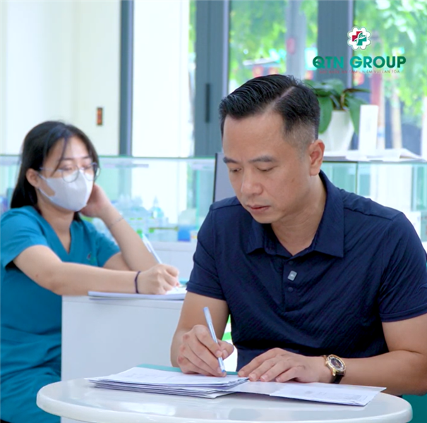 Vì sao không nên uống thuốc tây điều trị đau nhức xương khớp?