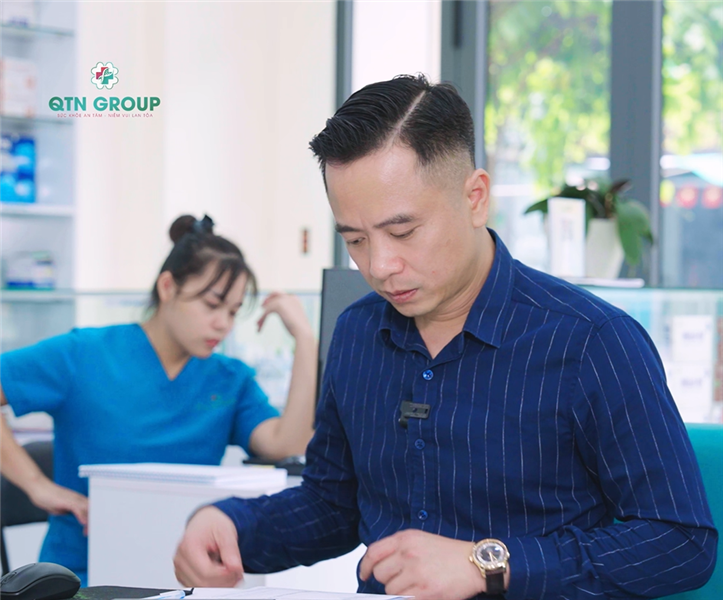 Thấy chướng bụng đi khám sức khỏe tổng quát thì phát hiện viêm gan, suy gan nặng, u gan nghi ung thư