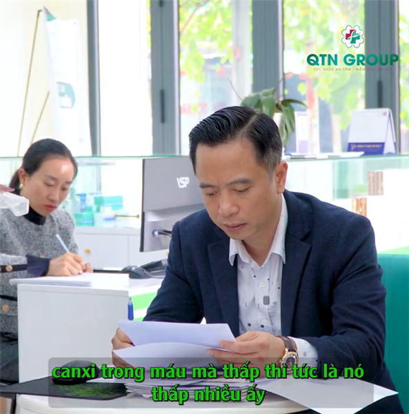 Bệnh nhân cường giáp có canxi trong máu thấp phải làm gì?