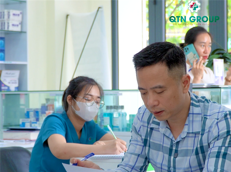 Tái khám cường giáp, phát hiện thêm bệnh