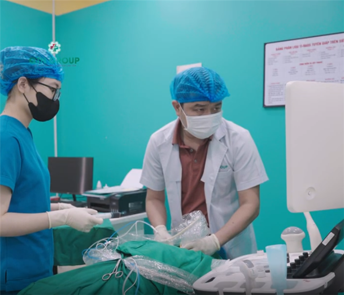 Đốt u tuyến giáp chưa đến 30 phút, bệnh nhân tỉnh táo, nói chuyện bình thường ngay sau điều trị