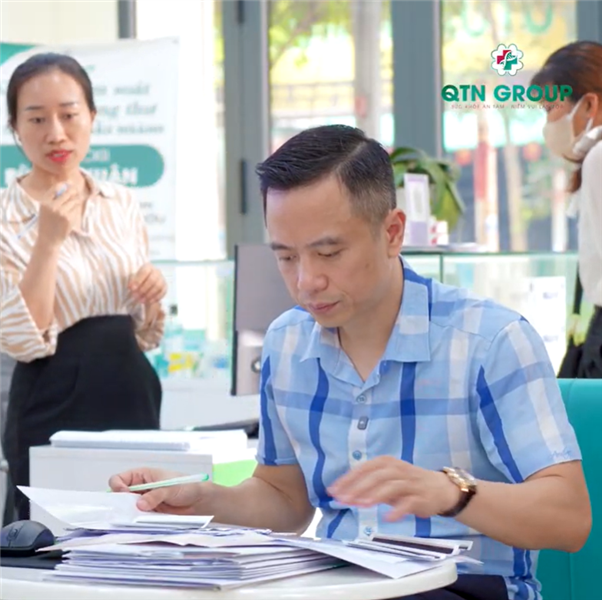 Bệnh nhân có u to 3cm nên can thiệp hay theo dõi?