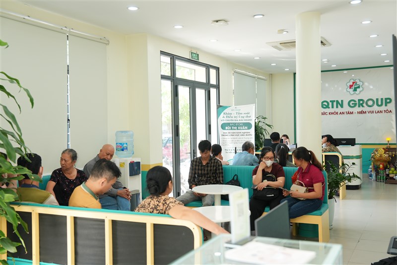 Mùng 1 sớm mai, mùng 2 đầu tháng