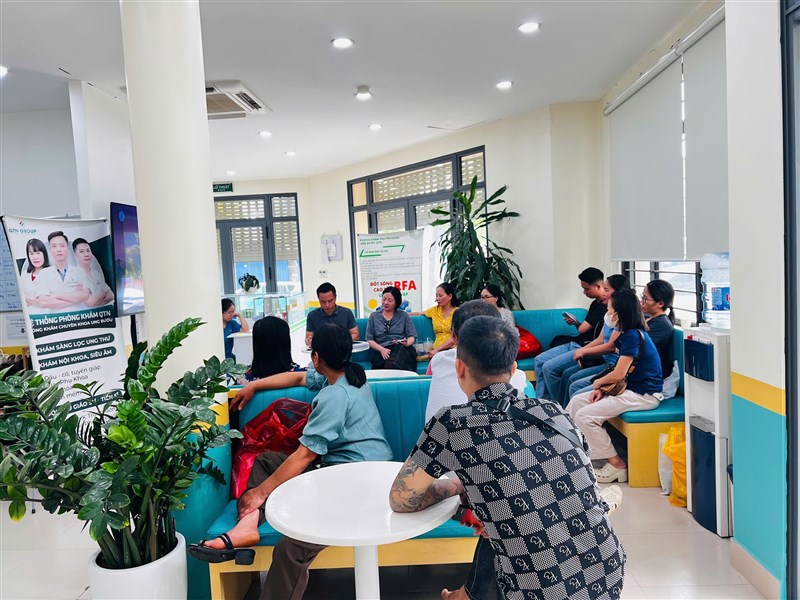 Khung cảnh mỗi sáng thứ 2 tại QTN chúng tôi