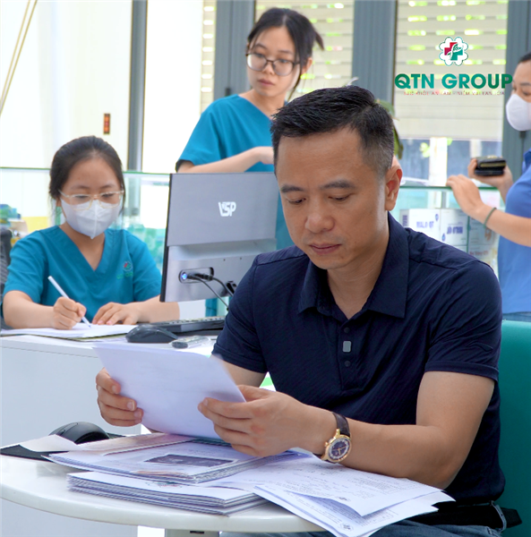 Tư vấn cho bệnh nhân cường giáp, u tuyến giáp khá to