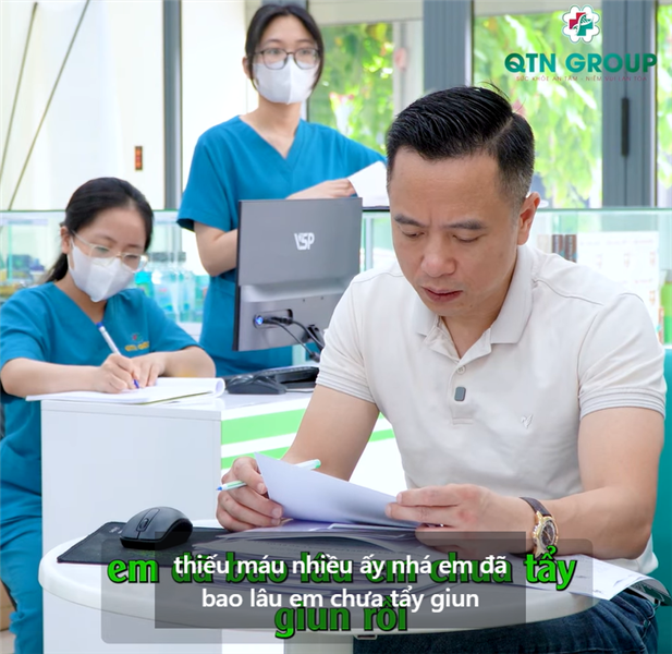 Tư vấn cho bệnh nhân bị thiếu máu nhiều, mỡ máu tăng, có nang giáp và u vú bên phải