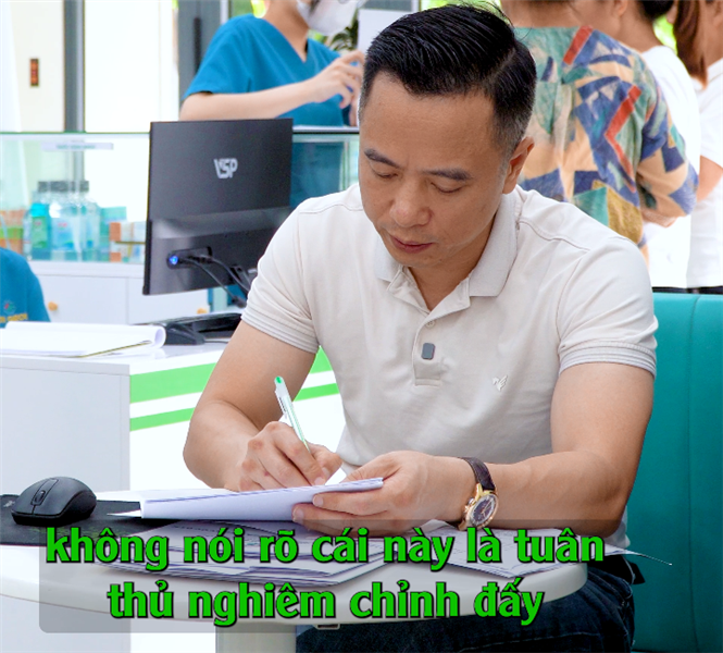 "Của cô vừa có u tuyến giáp vừa có bệnh cường giáp"