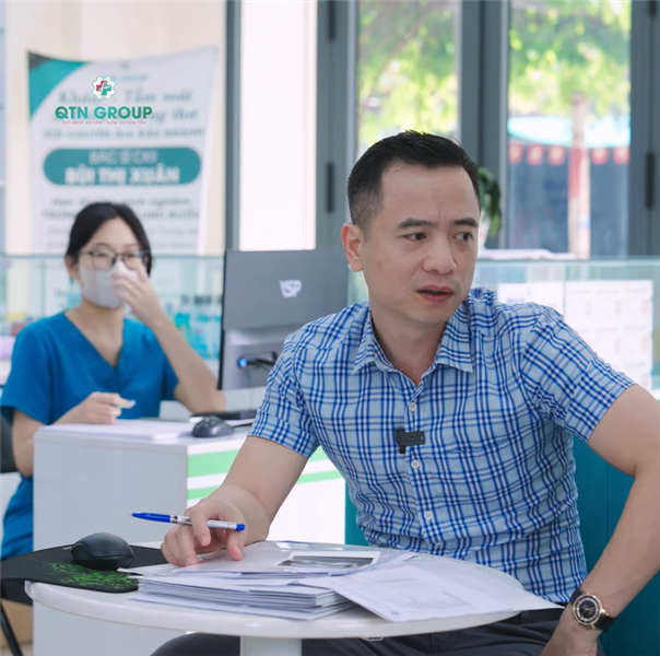 Tư vấn cho bệnh nhân nữ bị mỡ máu cao kèm u vú
