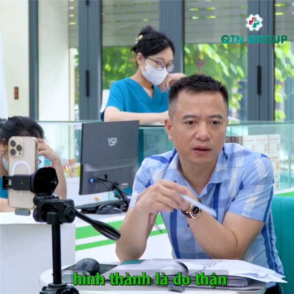 Bệnh nhân tái khám rfa tuyến giáp phát hiện sỏi thận 2 bên
