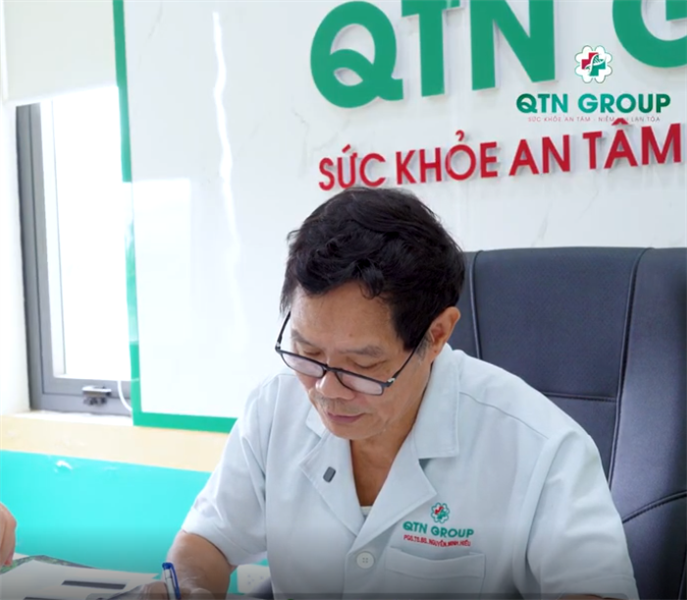 Tư vấn cho bệnh nhân bị thiếu máu, vừa có nang vừa có nhân tuyến giáp