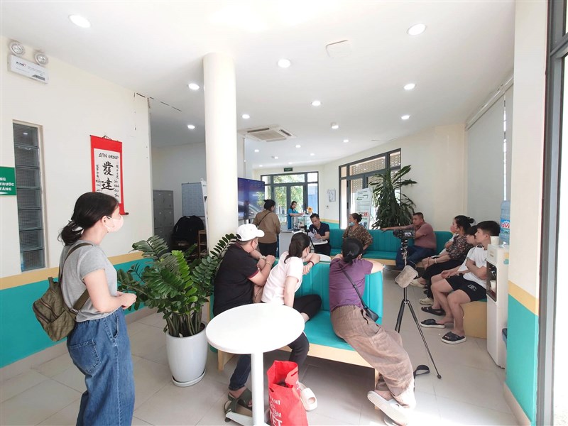 20/10, QTN đón tiếp chị em đến khám và tư vấn miễn phí cùng BS Nguyễn Văn Thái